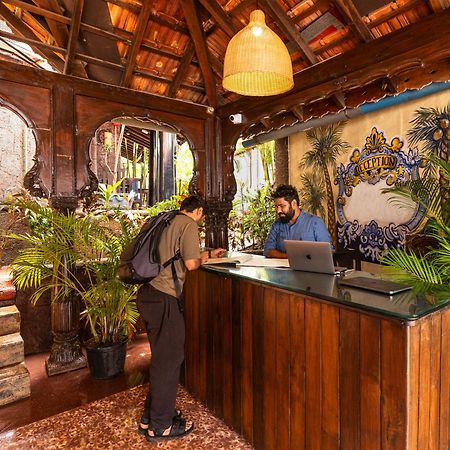 Madpackers Goa Anjuna - Bar Exterior foto
