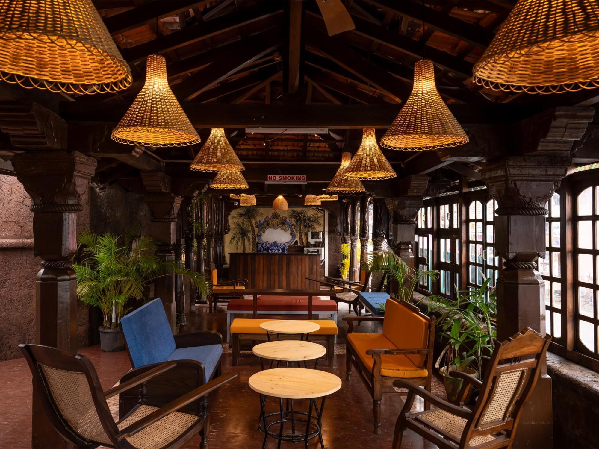 Madpackers Goa Anjuna - Bar Exterior foto