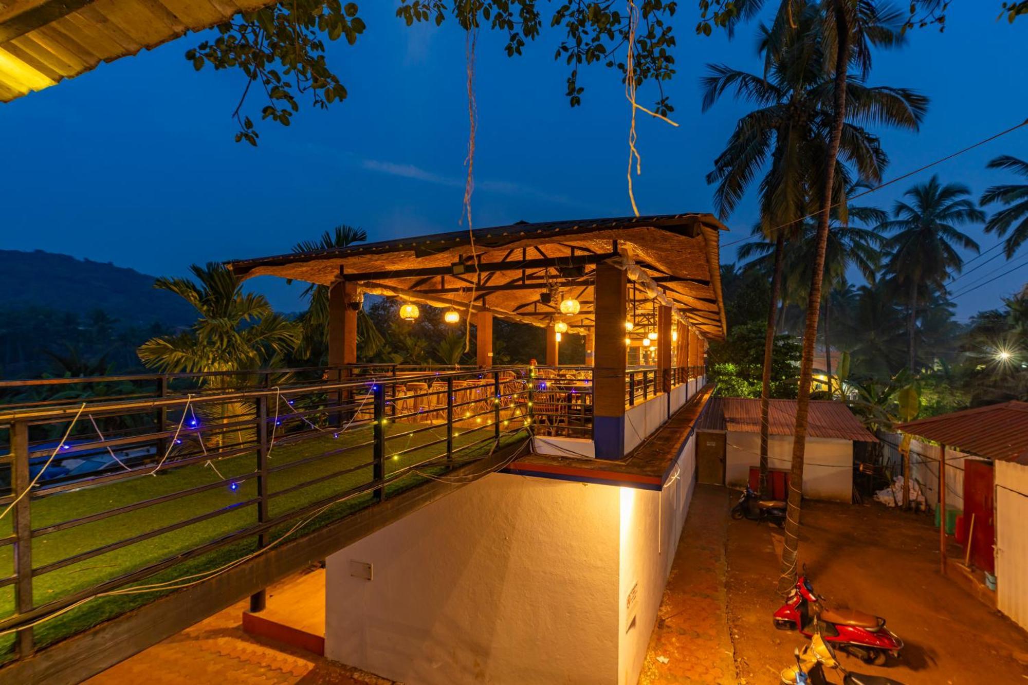 Madpackers Goa Anjuna - Bar Exterior foto
