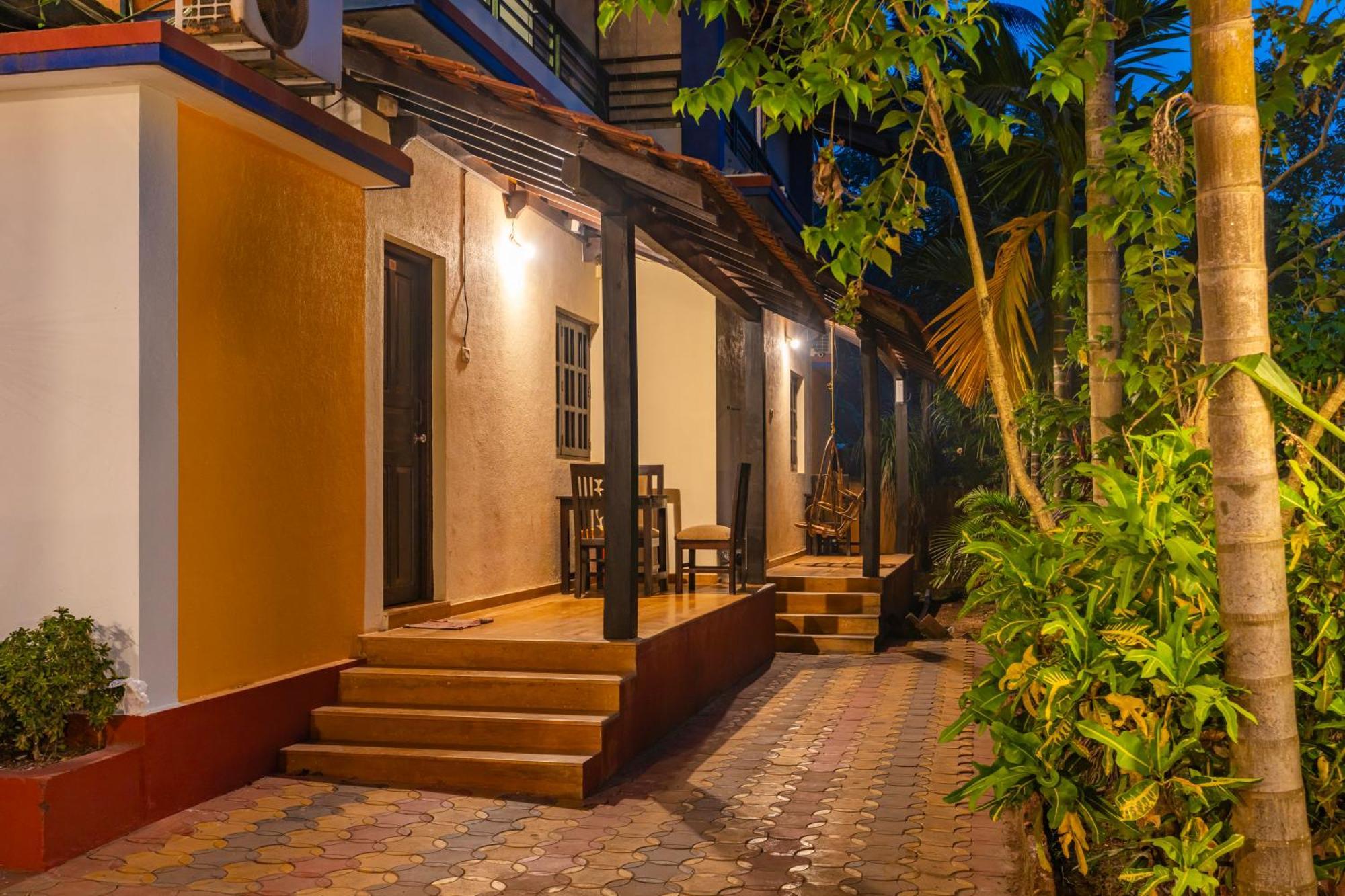 Madpackers Goa Anjuna - Bar Exterior foto