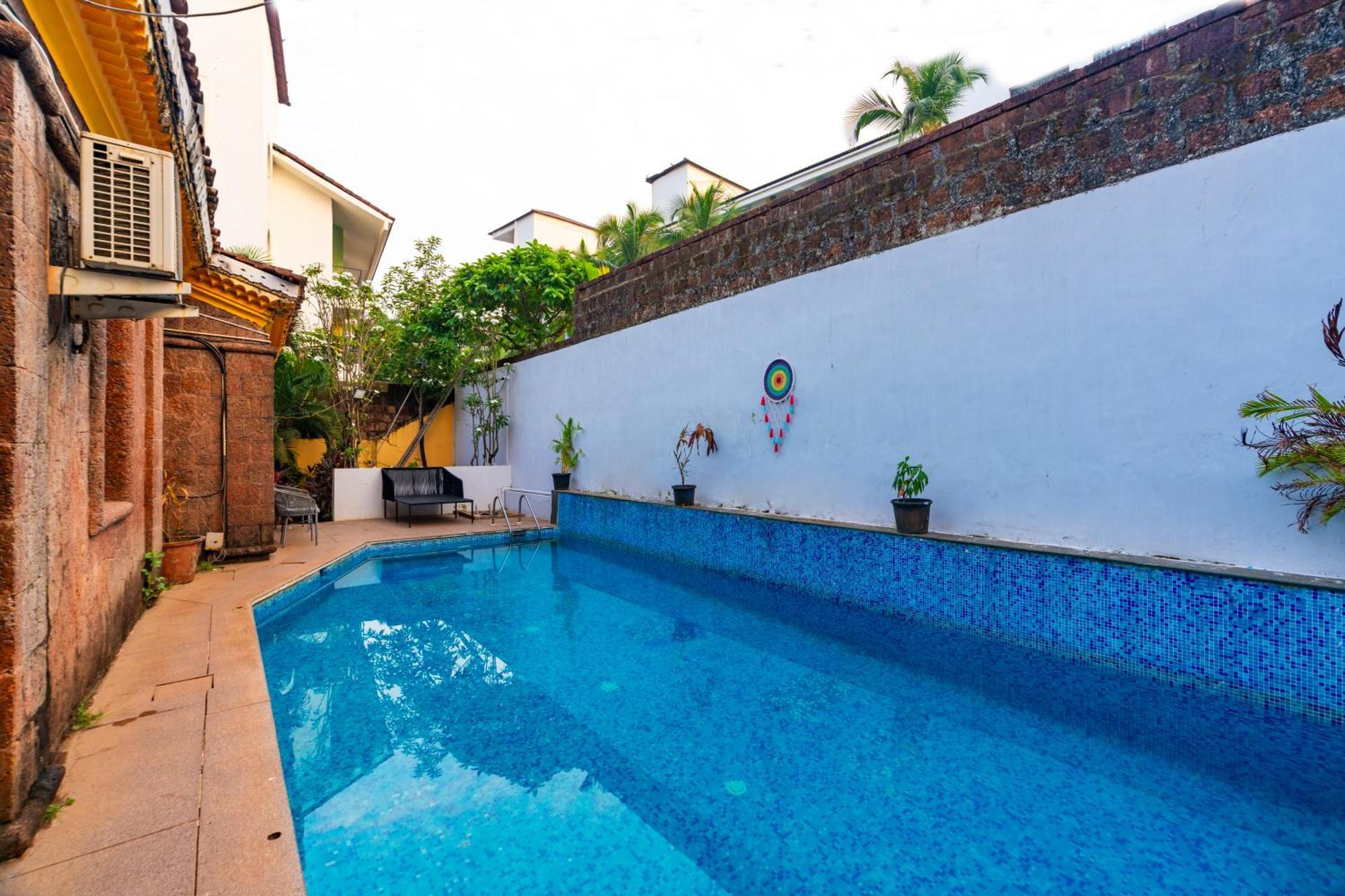 Madpackers Goa Anjuna - Bar Exterior foto