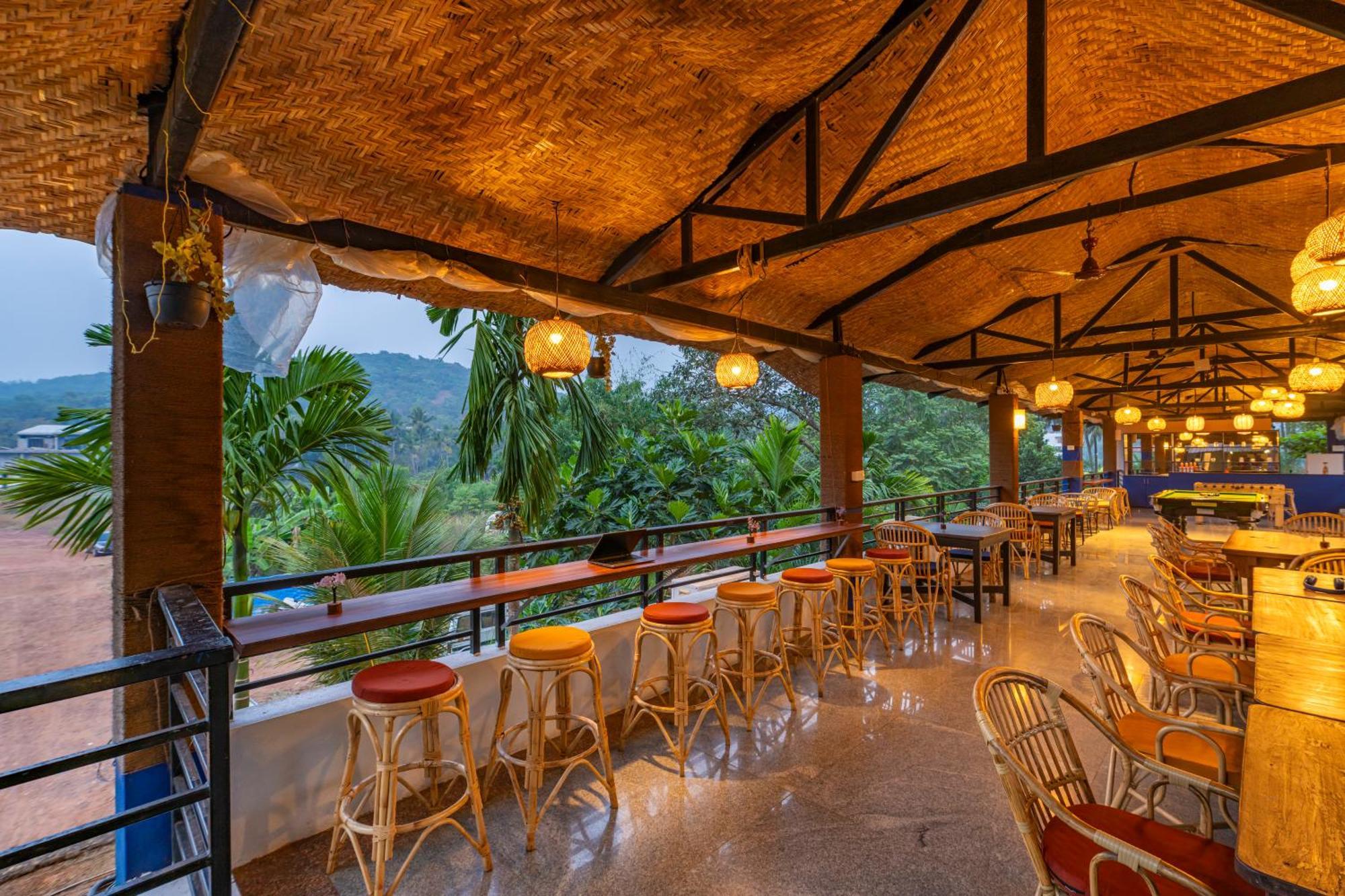 Madpackers Goa Anjuna - Bar Exterior foto